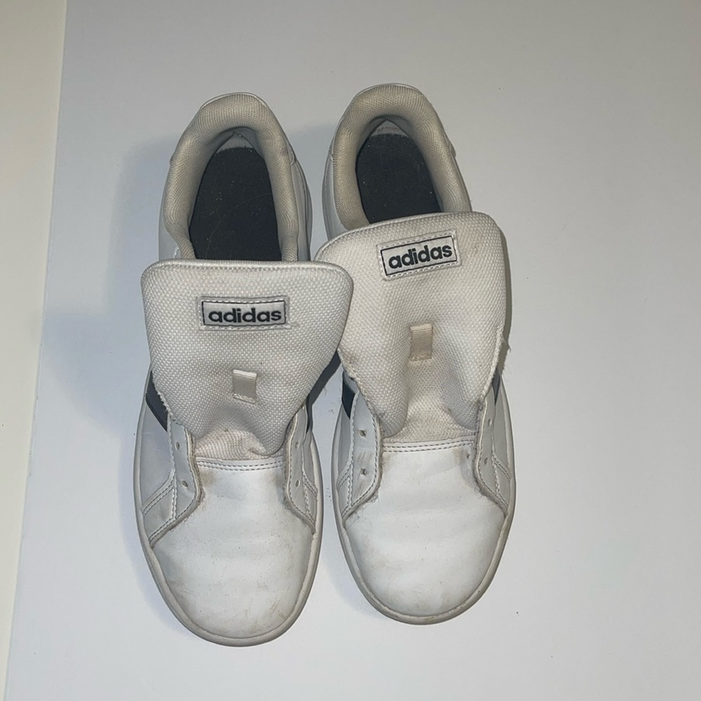 Adidas Sneakers